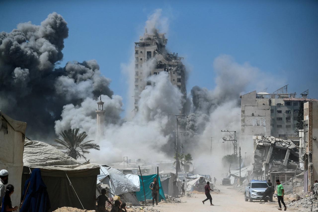 ·美伊对话宣告失败，以军空袭接连发难，巴方部队进驻伊朗

最近中东这边不太平，经