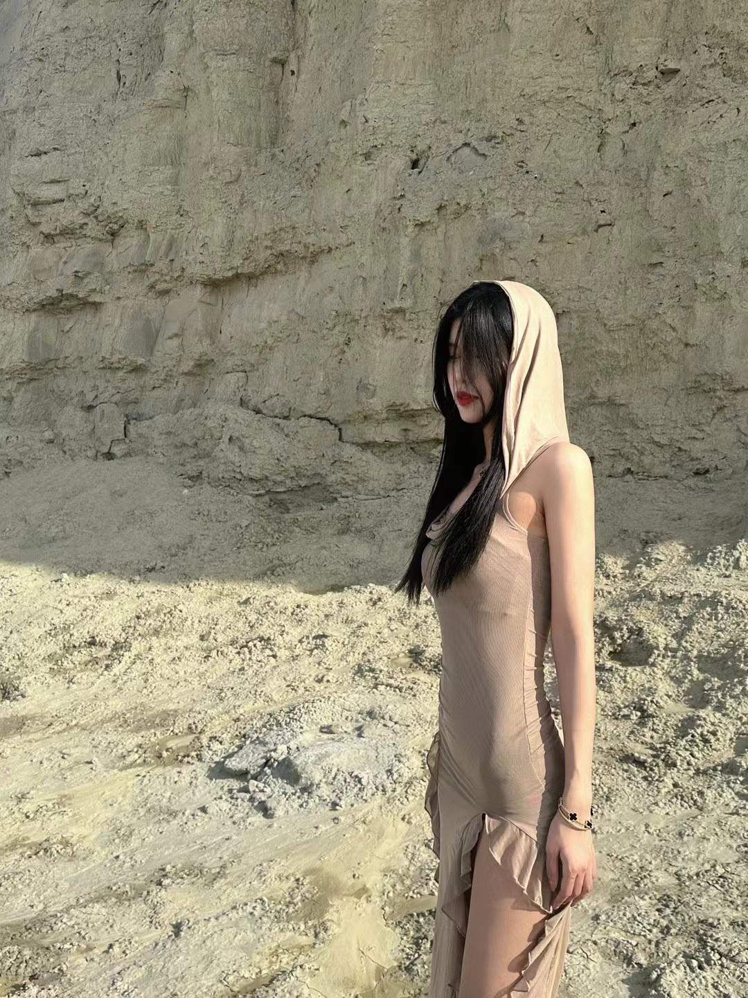 39岁在线找男朋友
每天吃喝不愁
唯独发愁的是没有男朋友
请问我未来的老公你现在