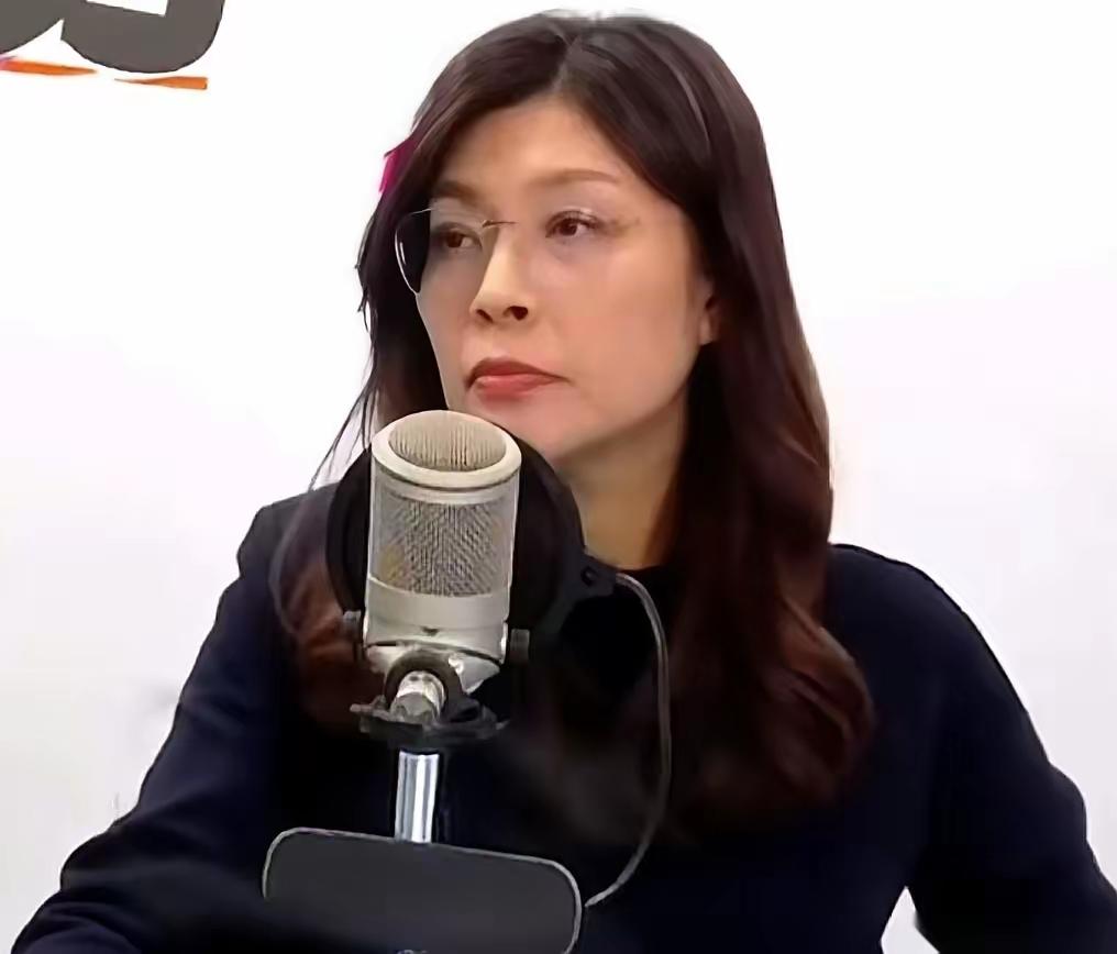 郭正亮这人，有点东西啊。
 
他给郑丽文出了个主意，建议她2026年3月29号那