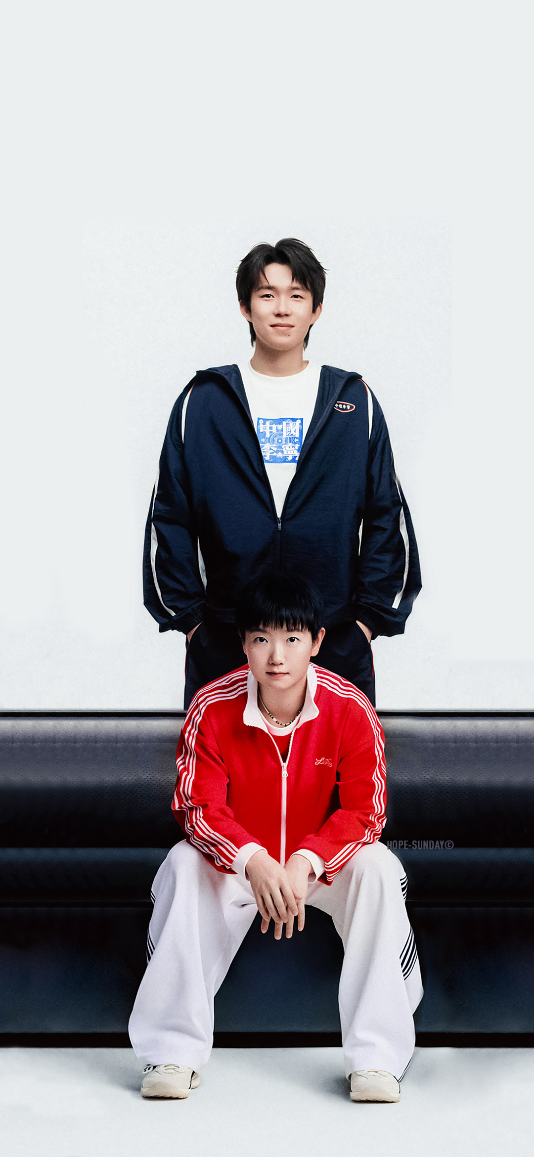 王楚钦孙颖莎 🦁🦈在你身后（📱壁纸）（2026:  杂志）_ （🈲二改 