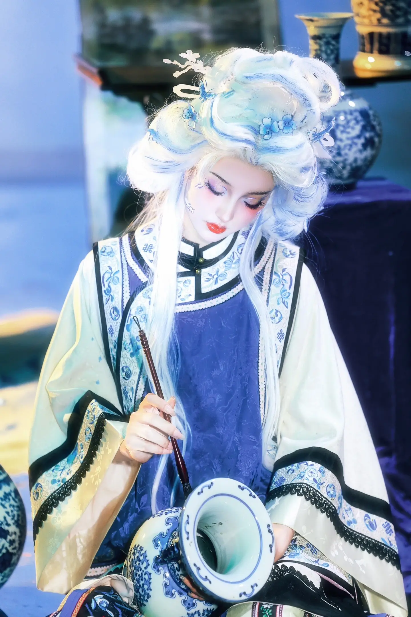 天青色等烟雨，而我在等你...一个青花瓷拟人脑洞 摄/后：我