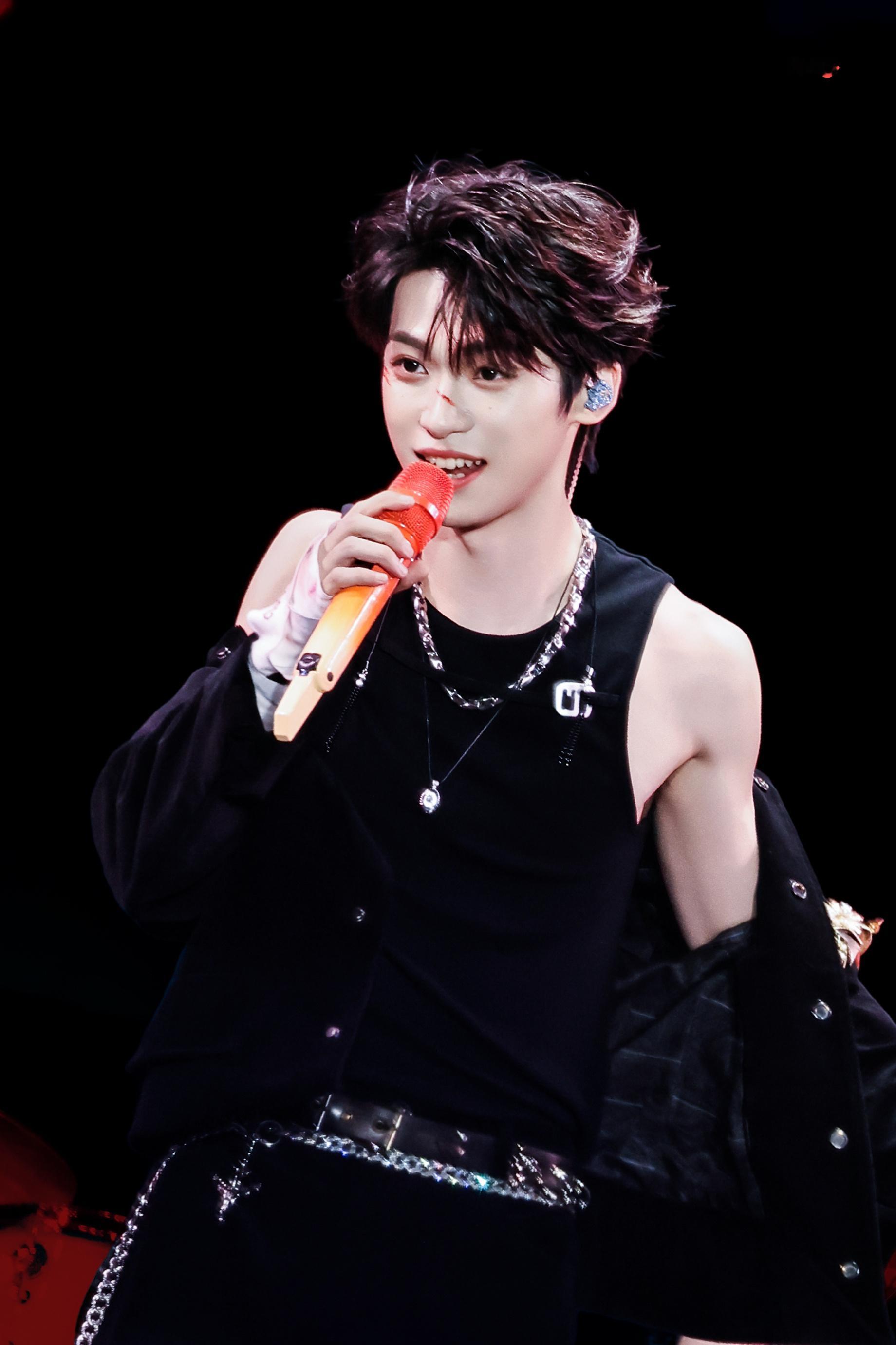 🔮 我平生所遇甚多，遇到倾盆大雨草树欲坠，遇到温柔黄昏孤独崖石，遇到光明山顶万