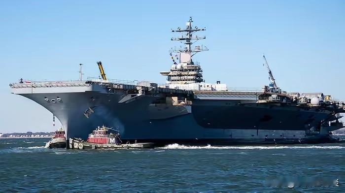 快讯！

万万没想到，美国航母又上热搜了，正在美国弗吉尼亚州的诺福克海军造船厂的