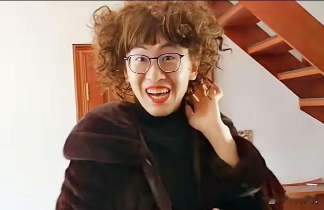 把快乐带给两千万人，自己却差点在腊月二十六凌晨四点倒下。

这位大连小伙逗笑了全