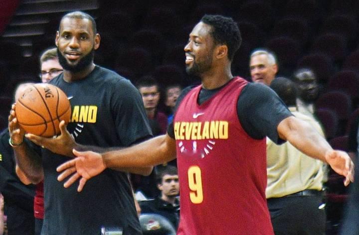 骑士詹姆斯韦德nba 詹韦