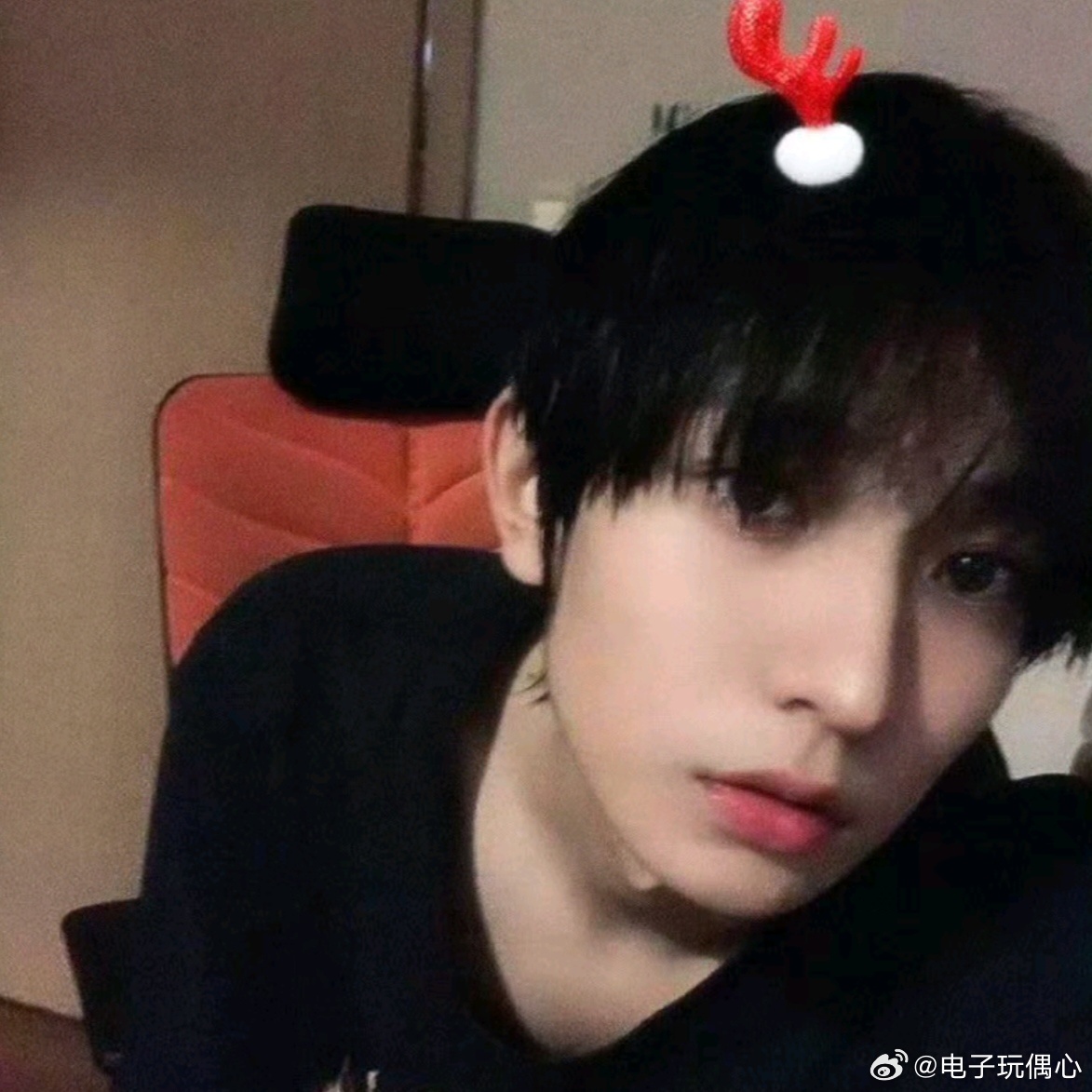 你今天的努力，是幸运的伏笔，当下的付出，是明日的花开。即使现在还看不到成果，请不