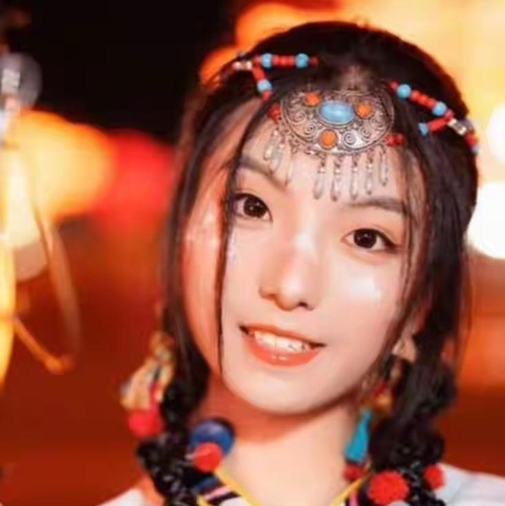 21岁川外“班花”因直肠癌离世，死前死死攥住母亲的手不肯松开。这个本该在校园享受