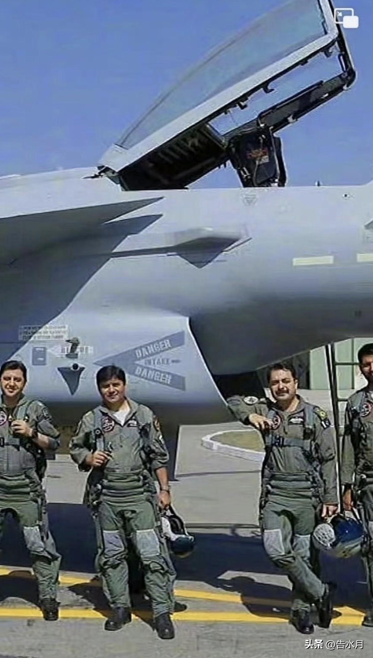 歼10到底有多大？我之前发了个文章，说歼10其实很高有两三层楼那么高，被一堆人喷