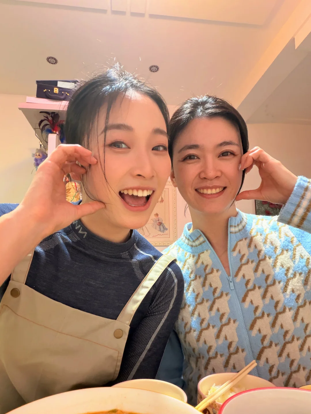 大过年的 家生仆回家做饭了