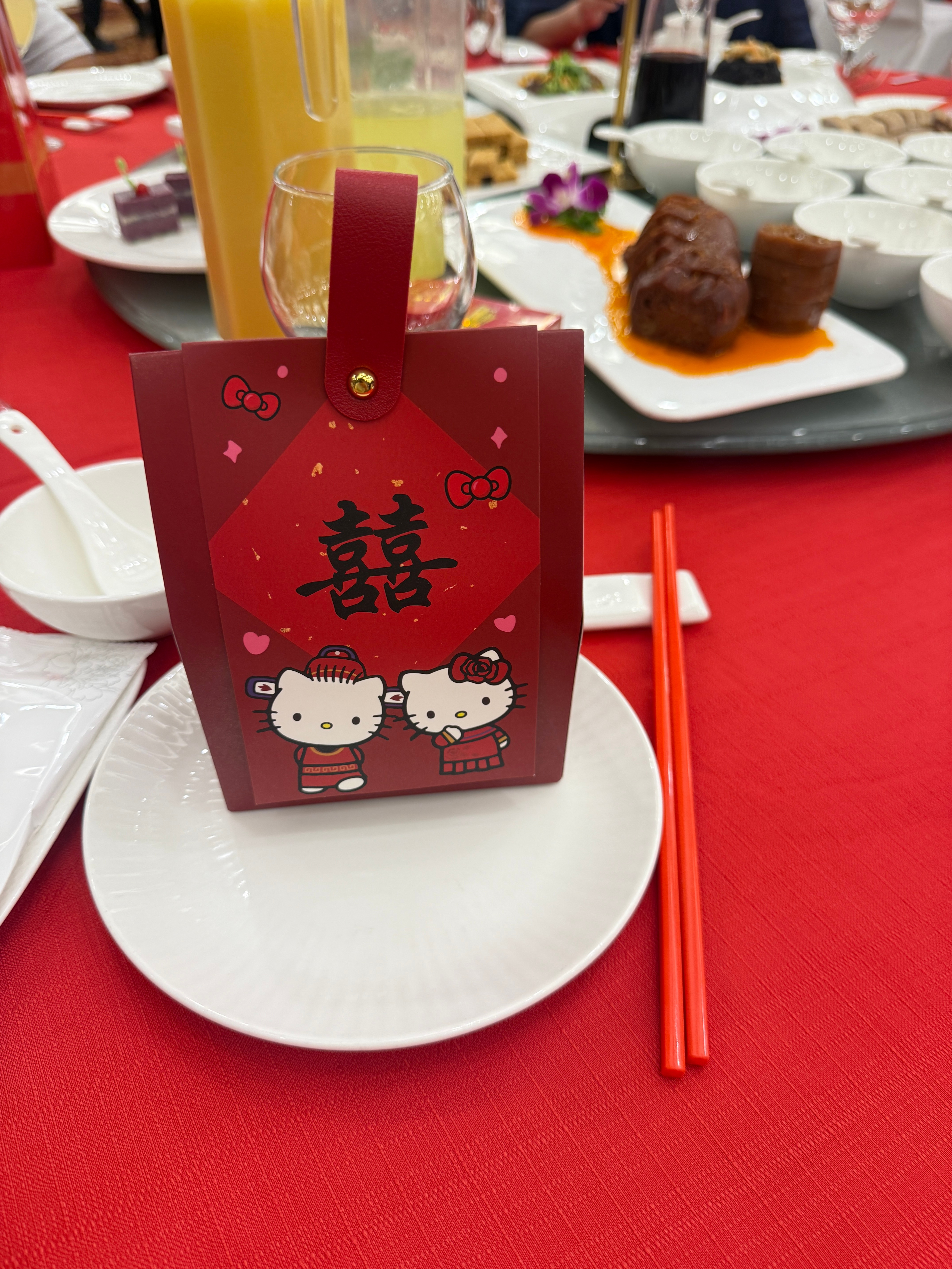 沾沾喜气，新婚快乐🍻发现到我这个年纪了，能喝喜酒的机会不多了，身边熟的朋友，同