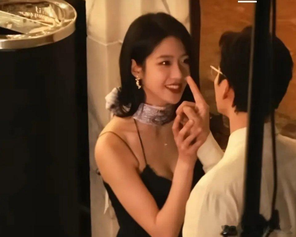 向之涵今年可以火了 