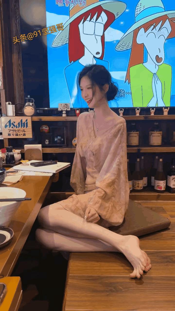 这位姑娘叫什么名字？据说是位网红