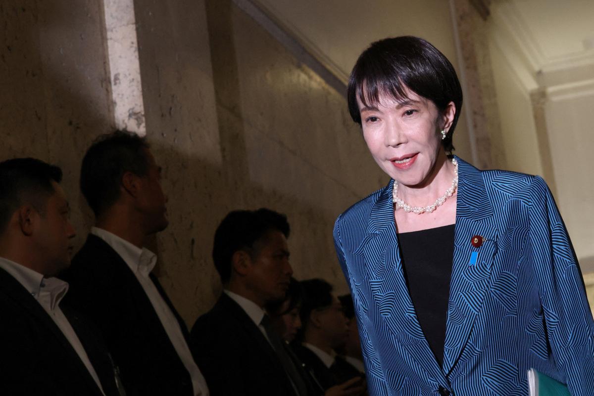 高市早苗真膨胀了！特朗普刚离开中国，她就要求获知中美聊了什么。
15日，日媒日本