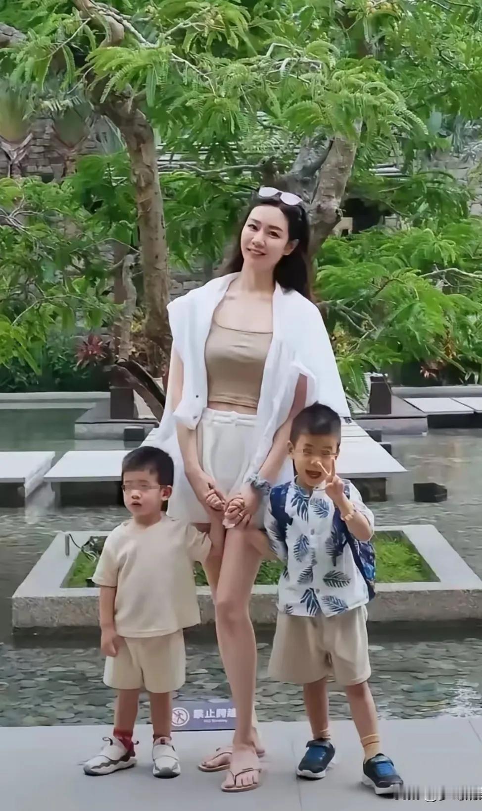 披着羊皮的狼，终于显现原形了！7月27日，《人民日报》发文表示，少林寺住持释永信
