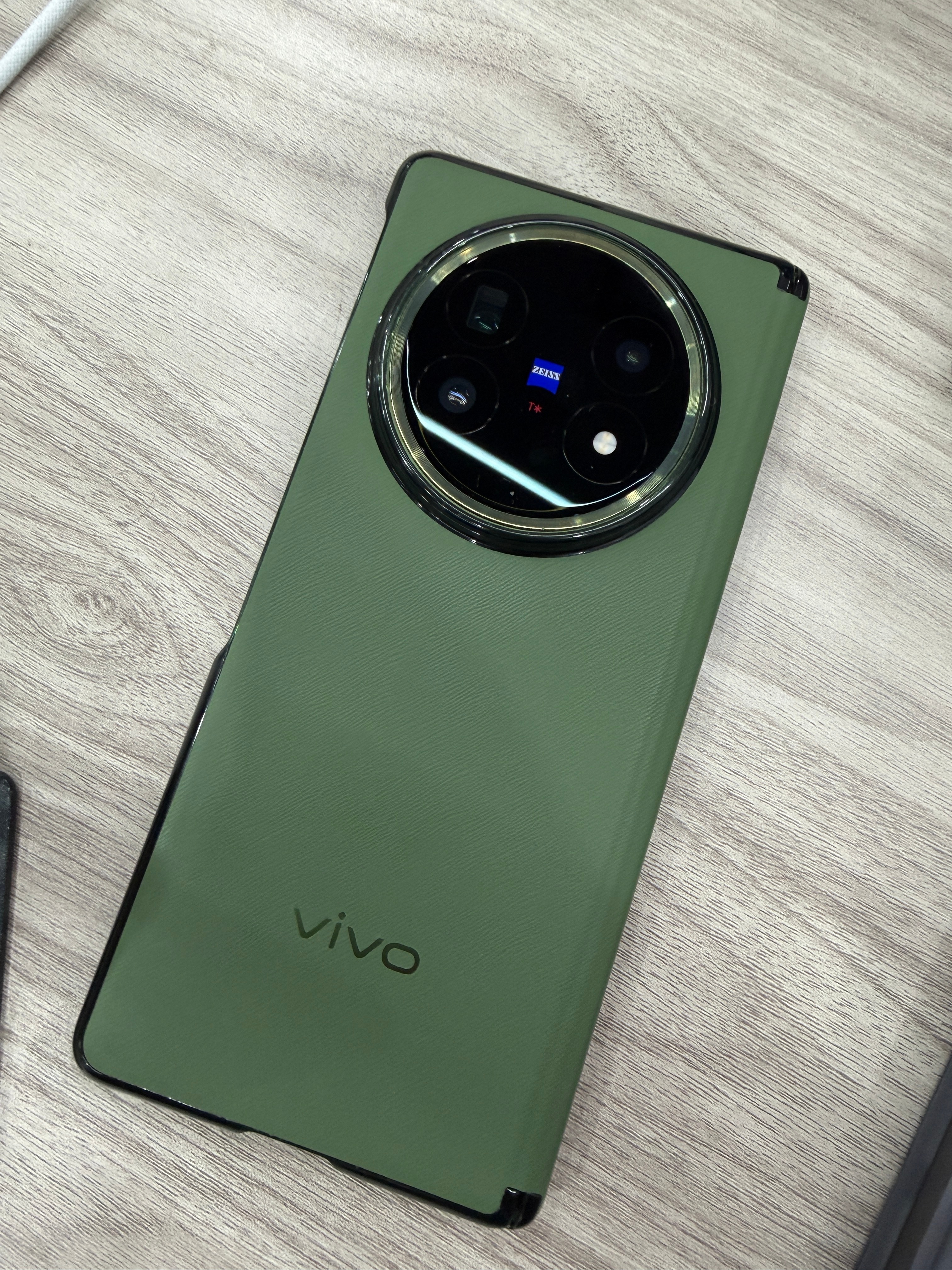 还有两天，手里这台 vivo X Fold5 就要成旧款了；vivo X Fol