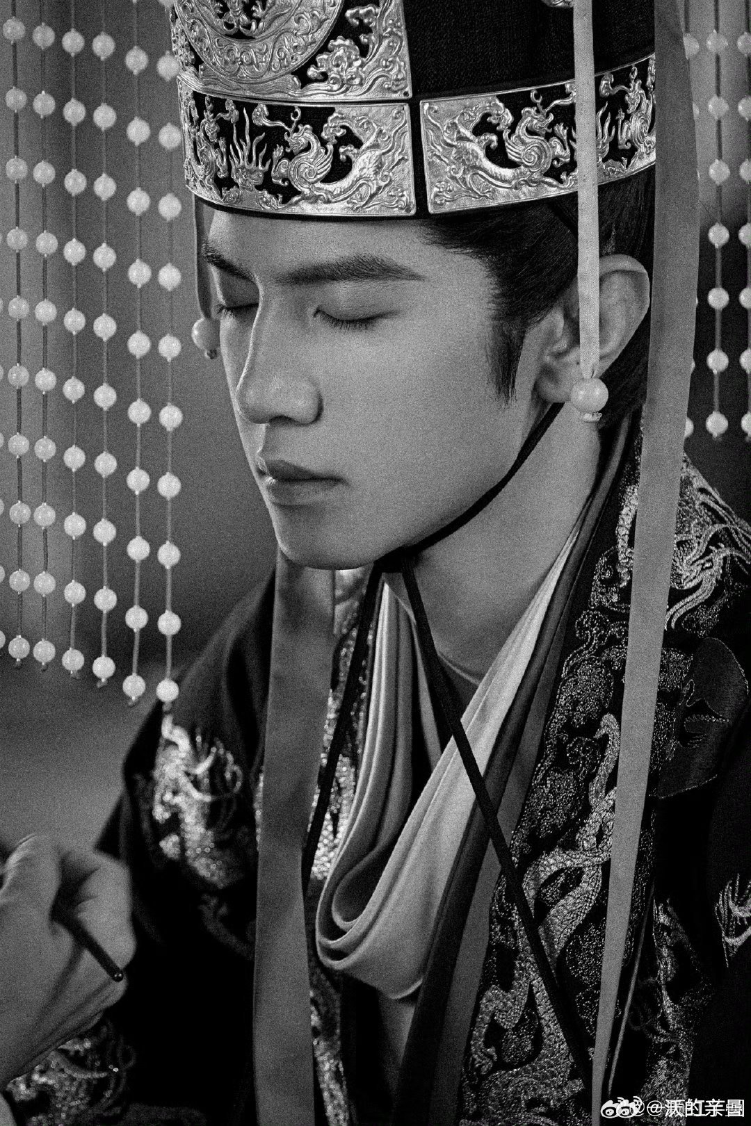 泽元也是个废品现在这么P黑白风了也不如五官好有气质的人一根 ​​​