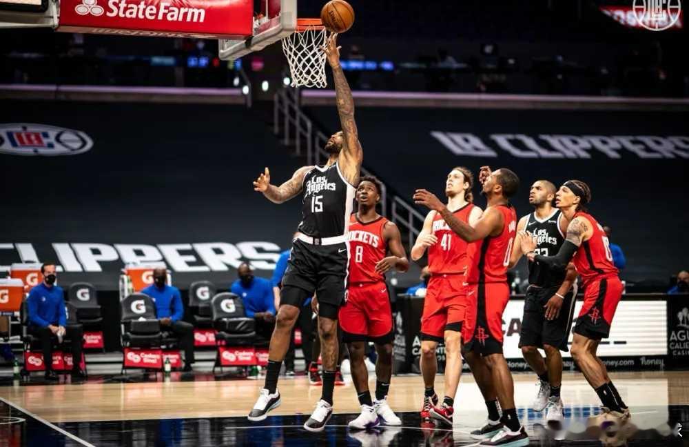 *今天这场NBA常规赛，绝对是今日的焦点之战！洛杉矶快船队在背靠背的第二场比赛中