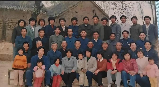 1972年，是我们家族开枝散叶历史上，有特殊意义的一年——人丁更加兴旺了。
19