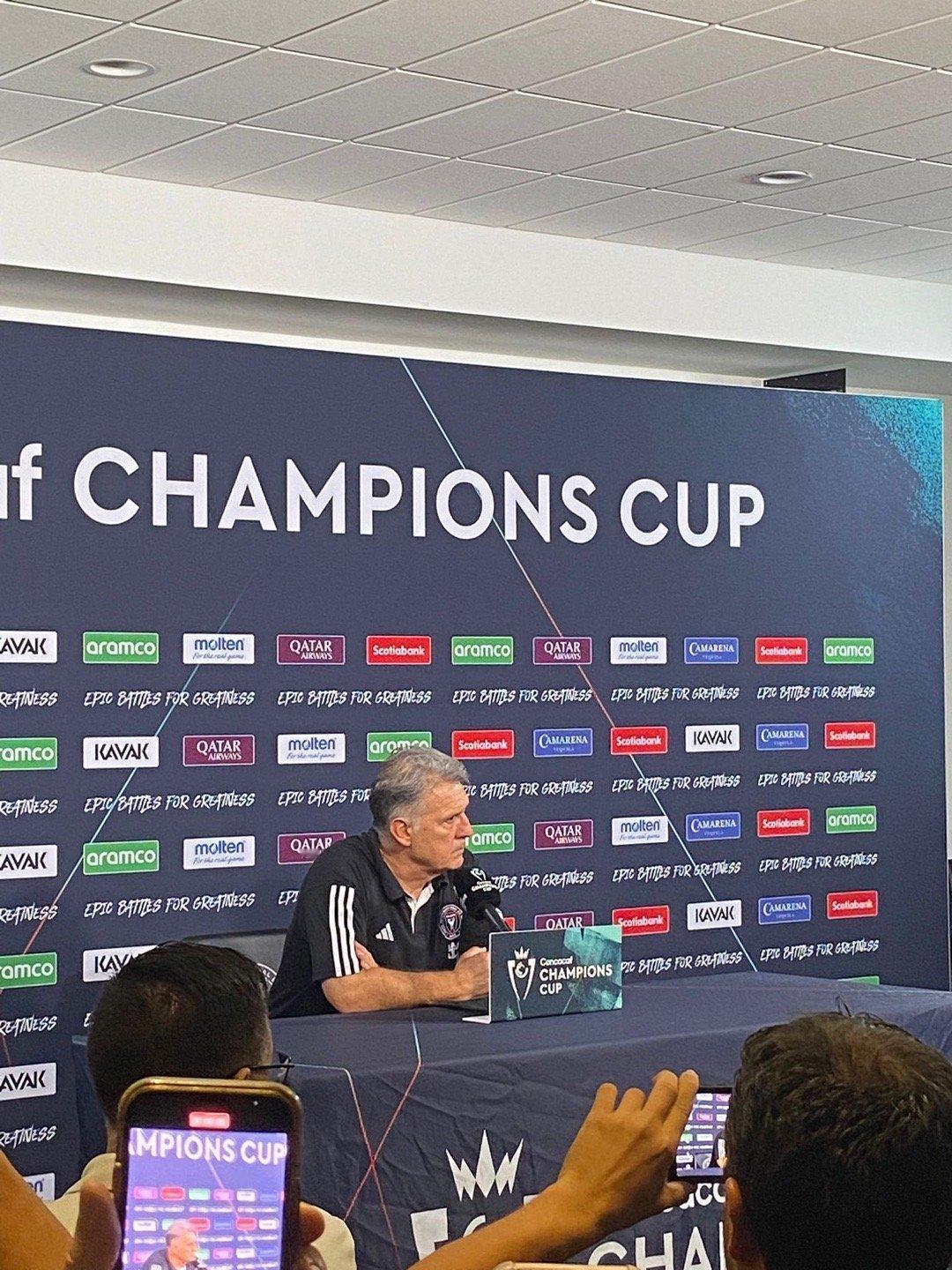 【好好养伤第一位[可怜]】马蒂诺赛后采访🎙️：“梅西的身体状况不足以参加比赛。