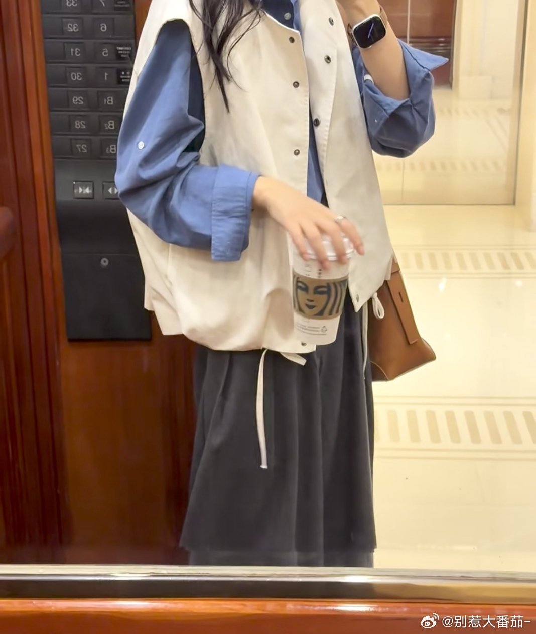 人穿衣服vs衣服穿人一眼分辨：人穿衣服，别人第一眼记住的是你的气质；衣服穿人，视