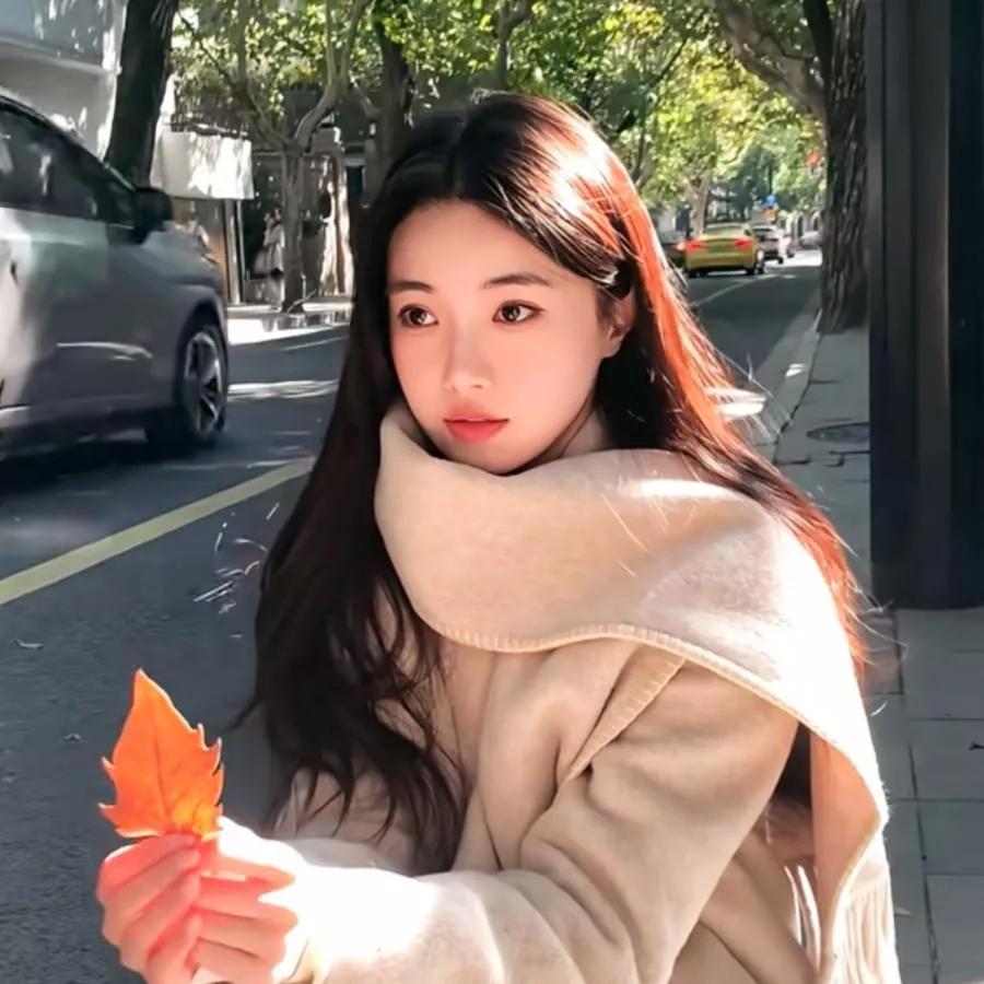 秋叶随风舞，相思意未休。落叶秋浓时 落叶·秋 深秋落叶飘 秋叶落叶 秋来树叶飘 