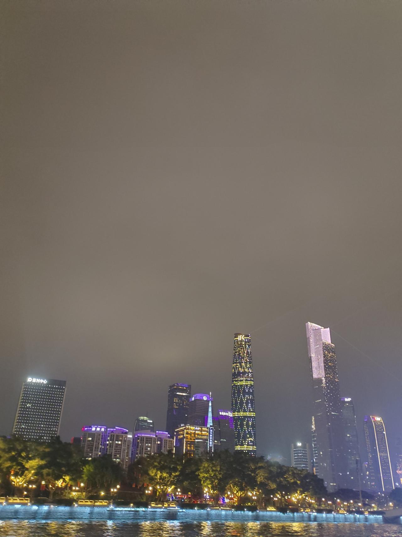 鞋不合脚，再喜欢也别硬撑
 
你的脚被鞋磨出了泡，你却舍不得丢，只因你喜欢。直到