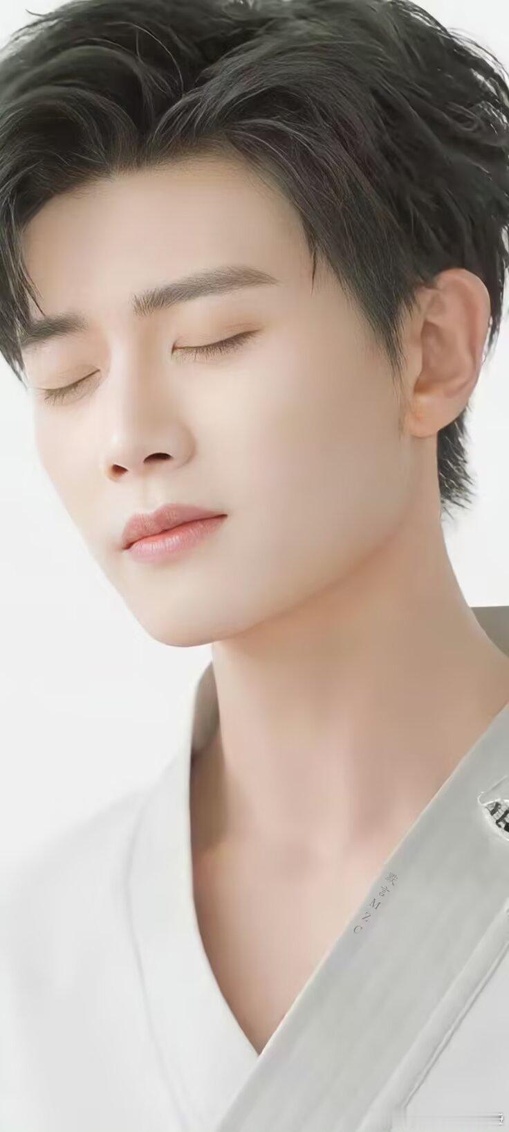 任嘉伦 🎉 🌸╭♡─♬───♬─♡╮🌸 🎉任嘉伦，你就像那岁月里最亮的星