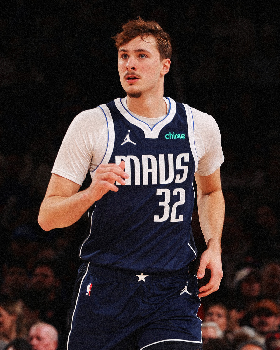 弗拉格一月份数据：· 场均20.8分· 场均7.2个篮板· 场均4.5次助攻· 