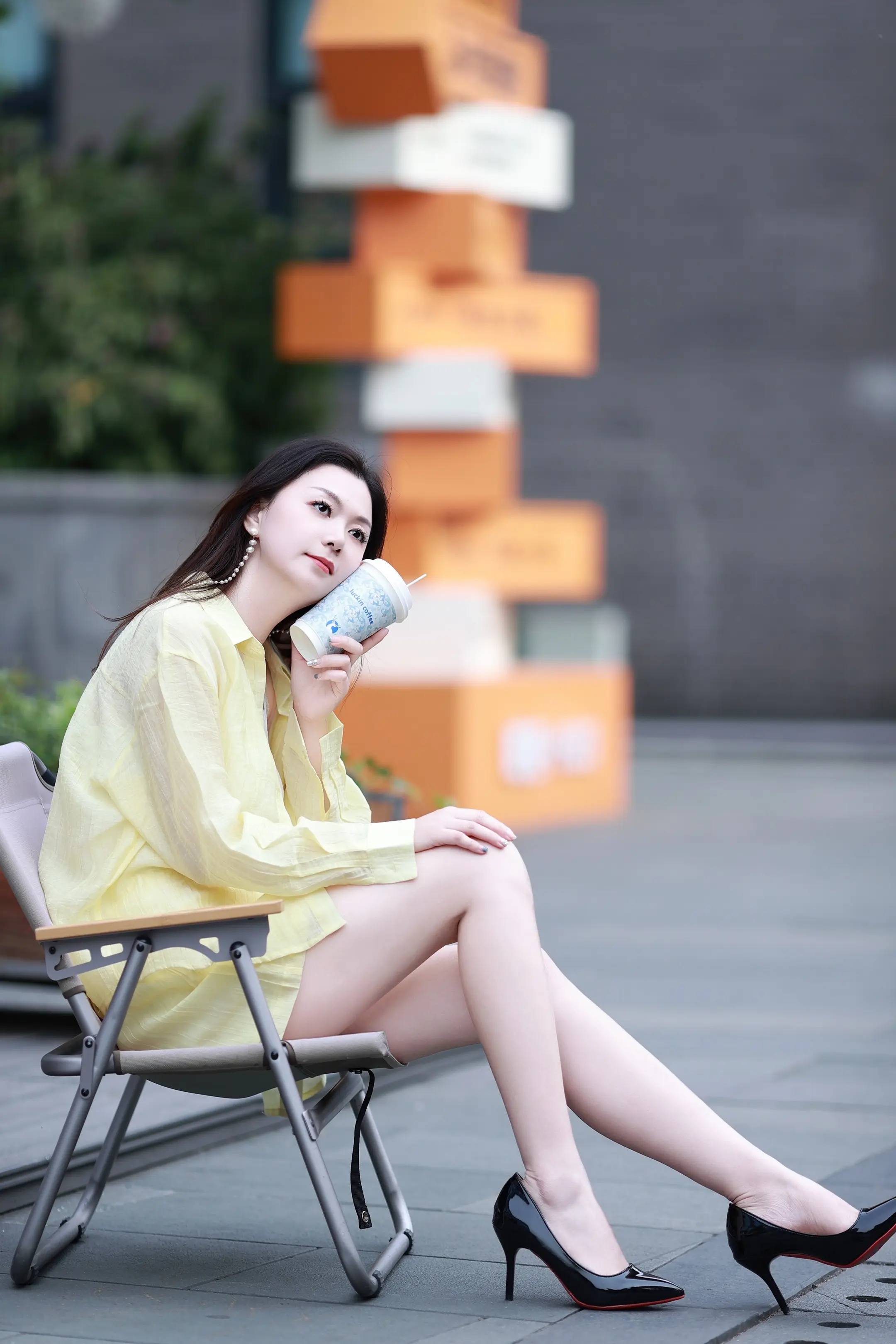 40+的女士喜欢上了街拍。