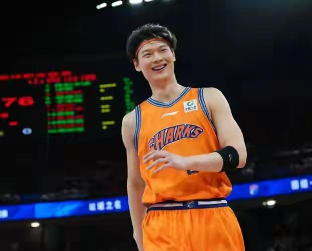 恭喜王哲林啊，成为万分先生，真的是太棒了啊，妥妥的现役第一人啊，真的是太棒了啊！