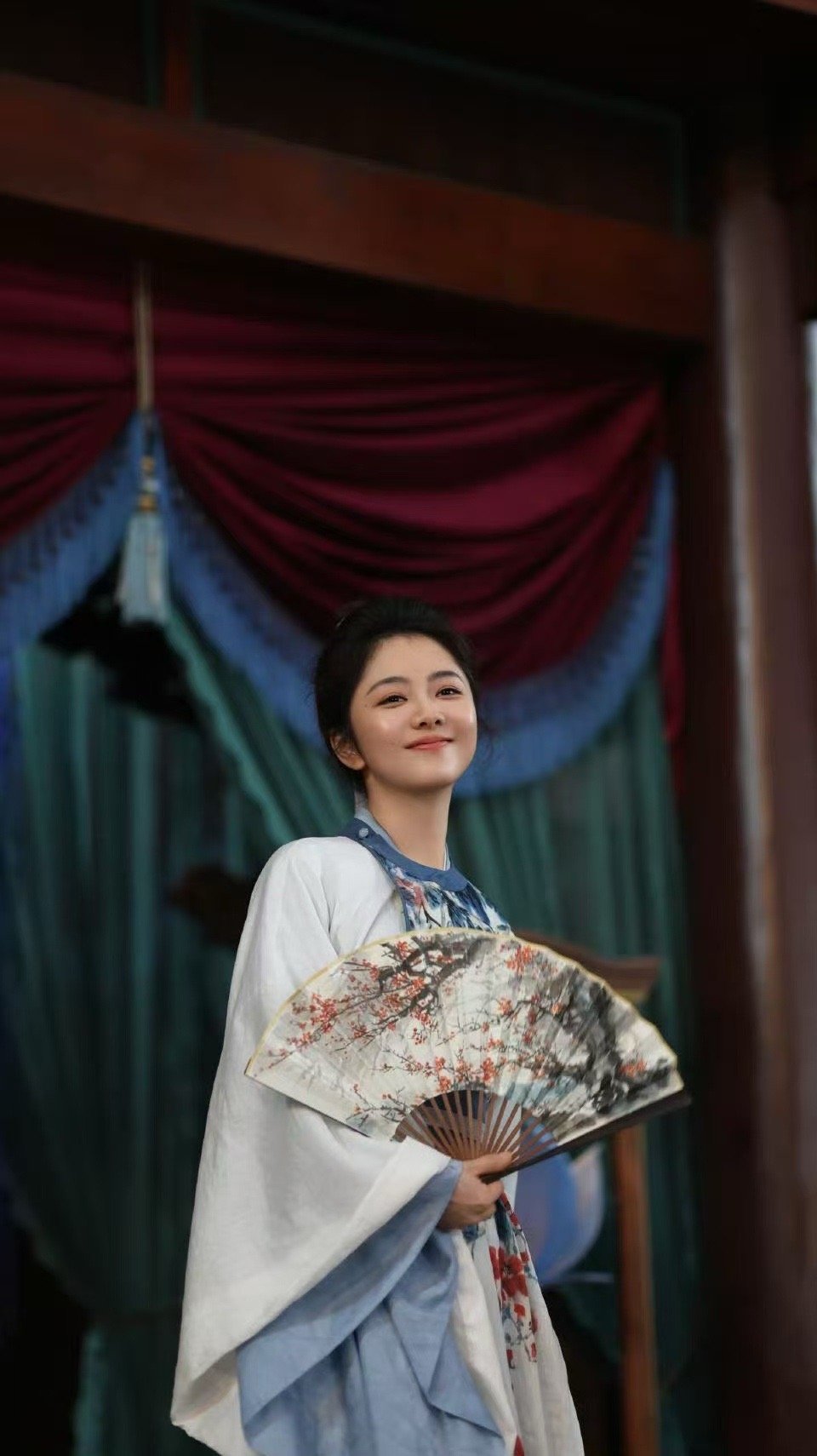 谭松韵谭松韵见面会cue韩国粉丝 宠粉细节太戳人！主动用韩语问候韩国粉丝，还关心