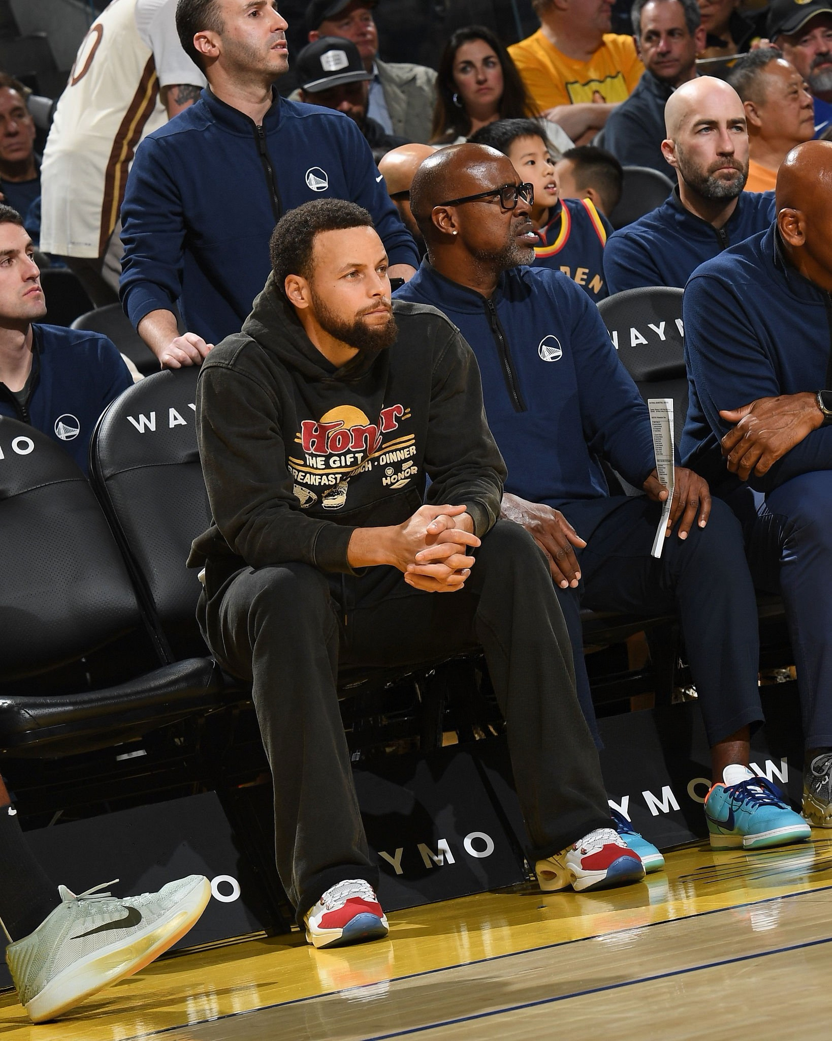 期待新的运动品牌敲定晚安斯蒂芬库里