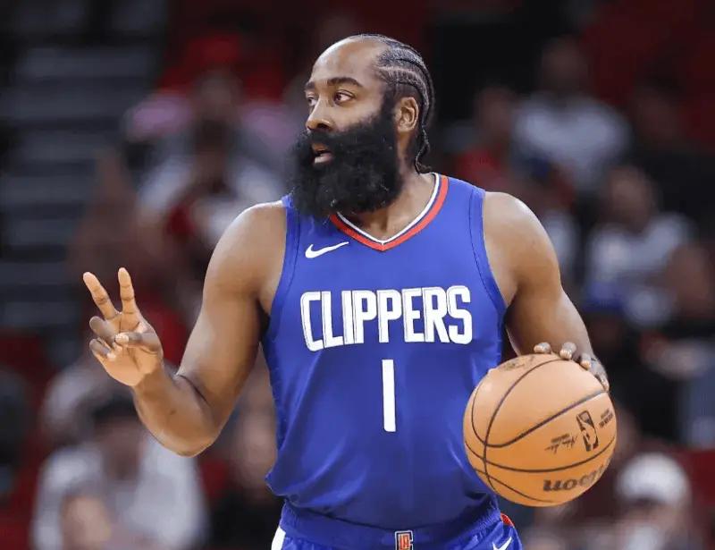 哈登真软！哈登这软脚虾的名号是注定了！一看哈登上半场砍下22分，就知道注定是虎头