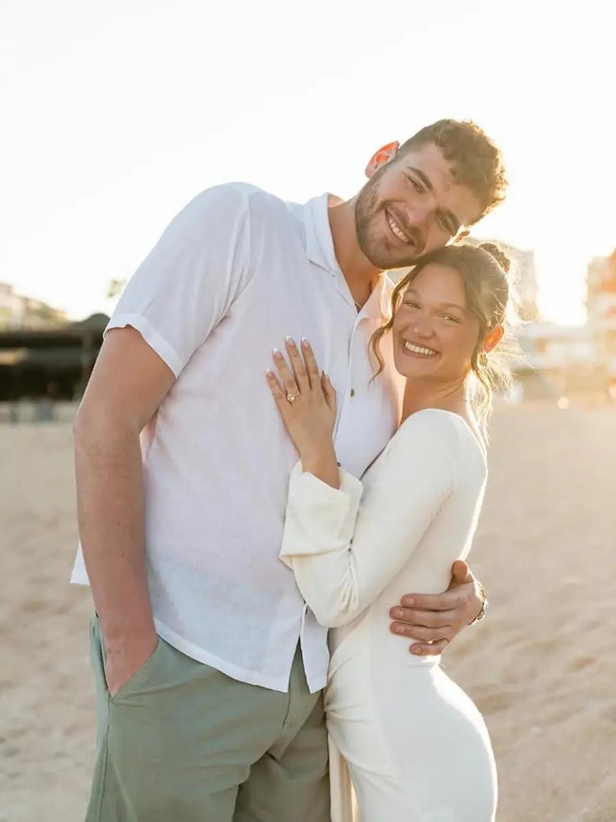 NBA-恭喜！克林根向女友求婚成功[撒花][撒花][撒花][鼓掌][鼓掌][鼓掌