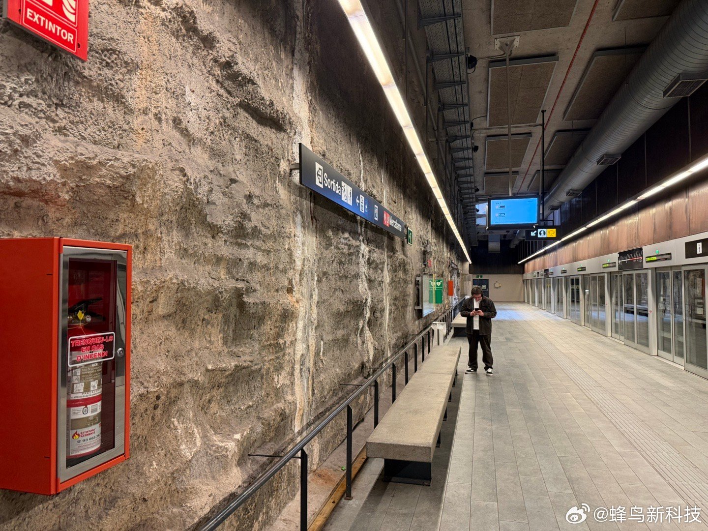 巴塞罗那的地铁站，相当原生态啊巴塞罗那 西班牙·巴塞罗那