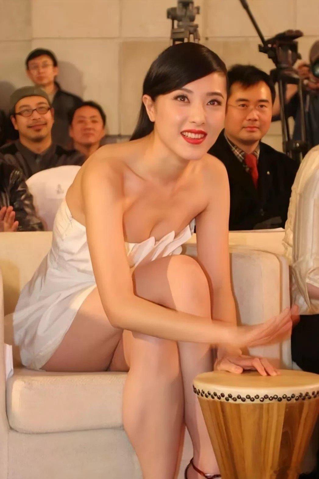 曾黎早年的一张神图[哇] ​​​