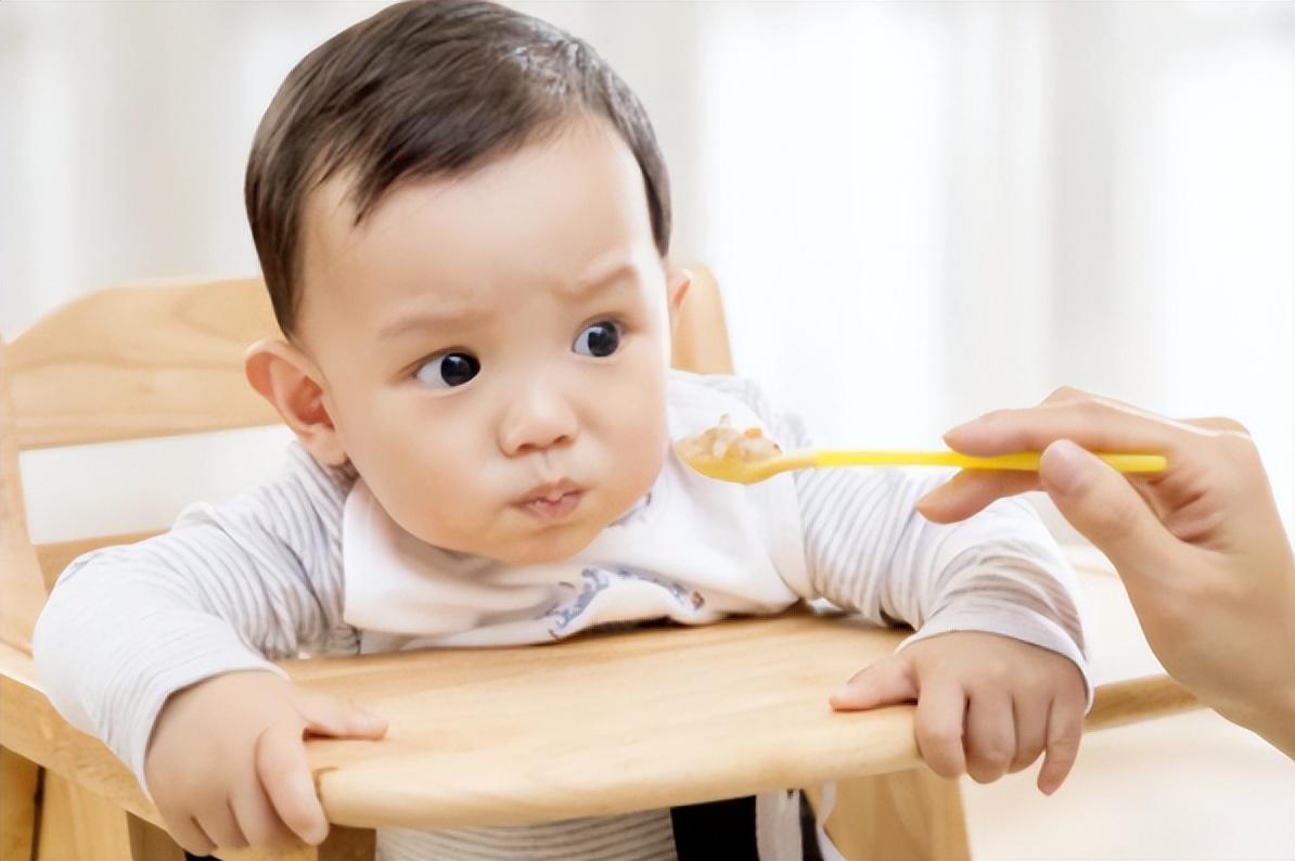 冬天孩子长得慢，这4种食物更要少吃，以免孩子身体差不长个
冬天孩子长得慢，家长要