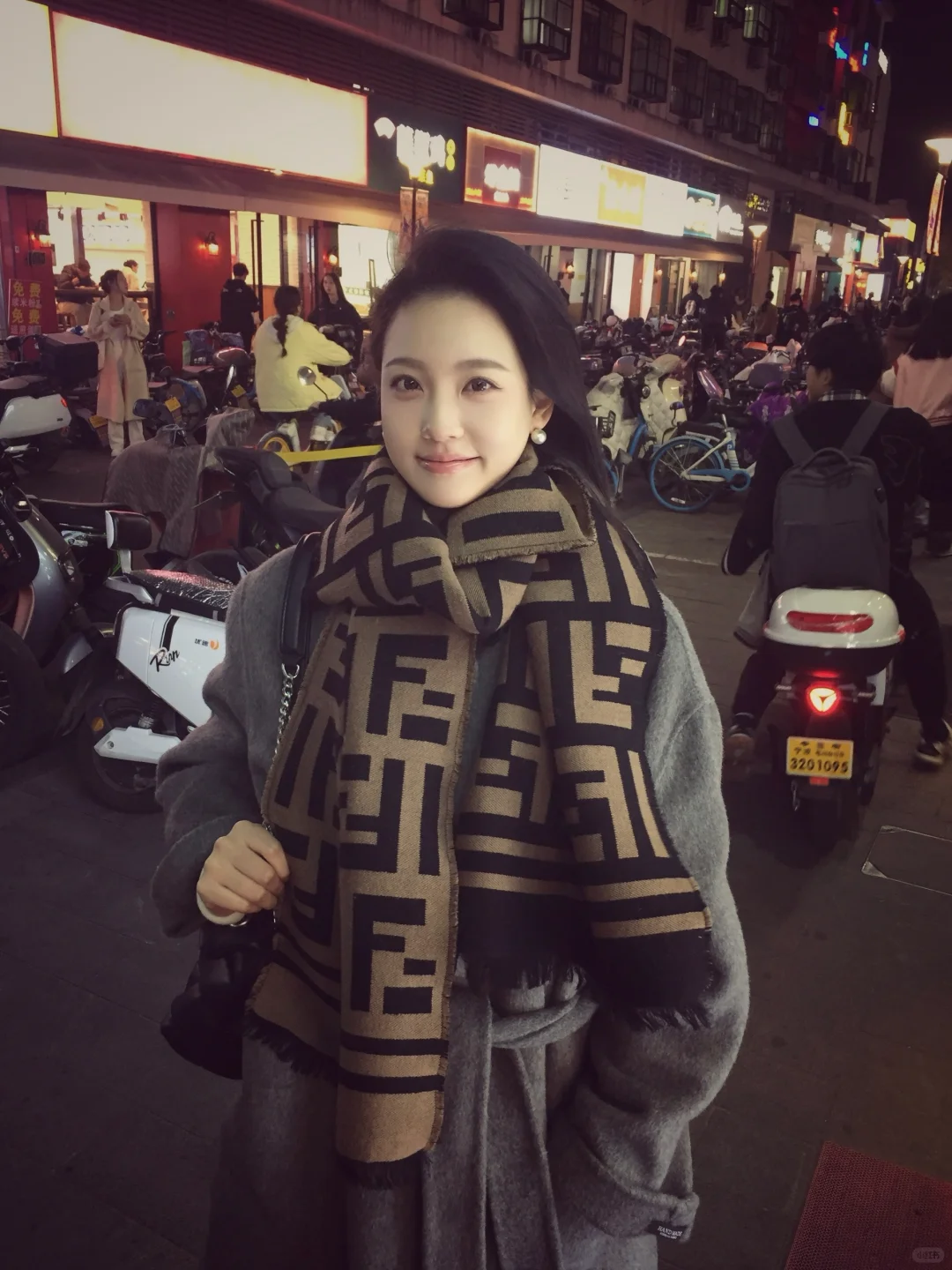 学校门口的小吃街