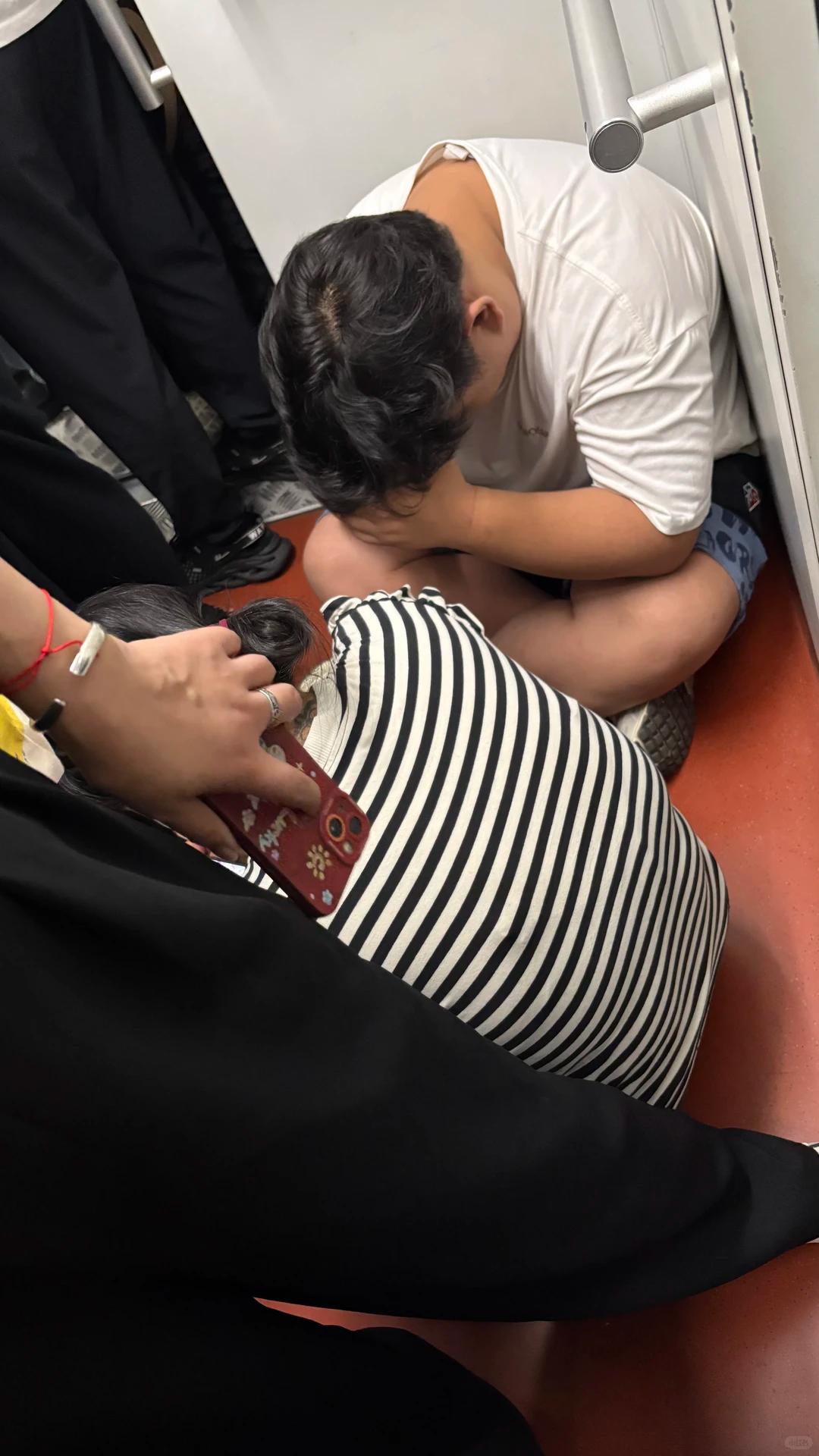 上海11号线龙耀路、云锦路附近，聚集了大量互联网、科技、媒体和资本行业的公司。在