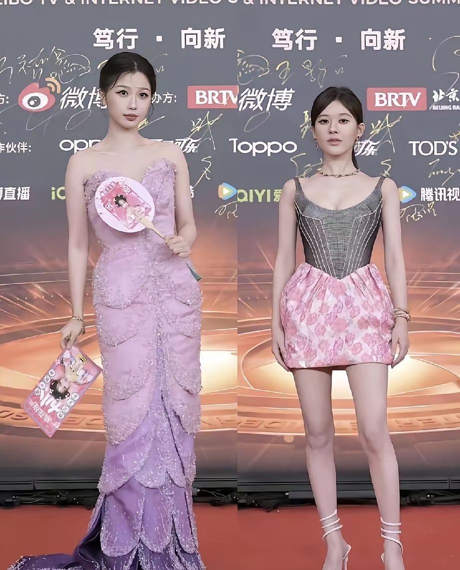 哎，你说现在这世道。
多少人还在为那几公分的身高唉声叹气？
真没必要。
时尚这玩