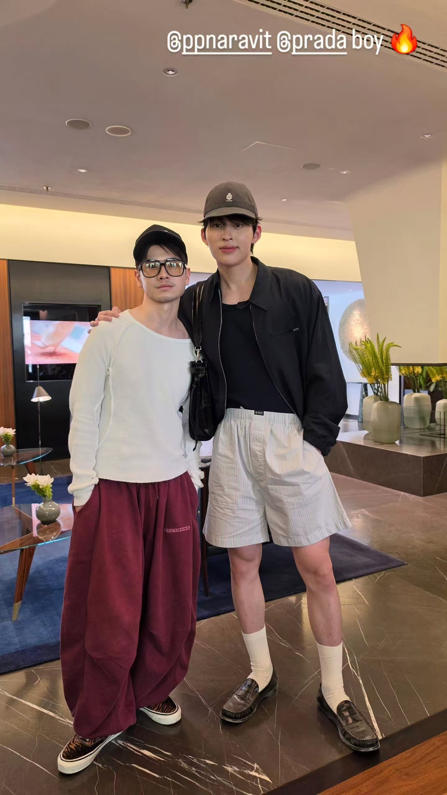 pondphuwin✪ prada boy😲 真的要给title了吧 😲🥺