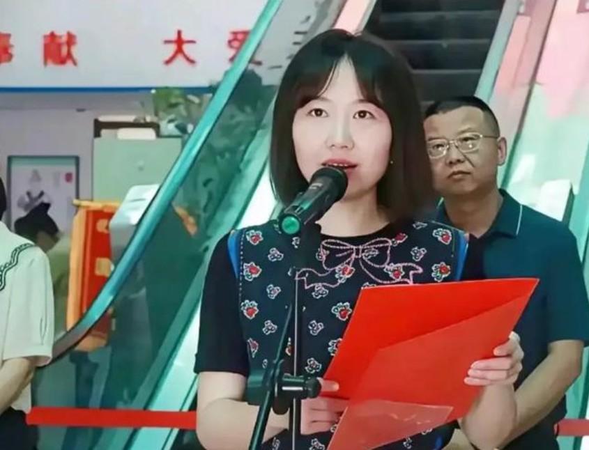 破坏别人家庭的人，不管她的学历有多高，她的医术有多精湛？都是不可原谅的，当第三者