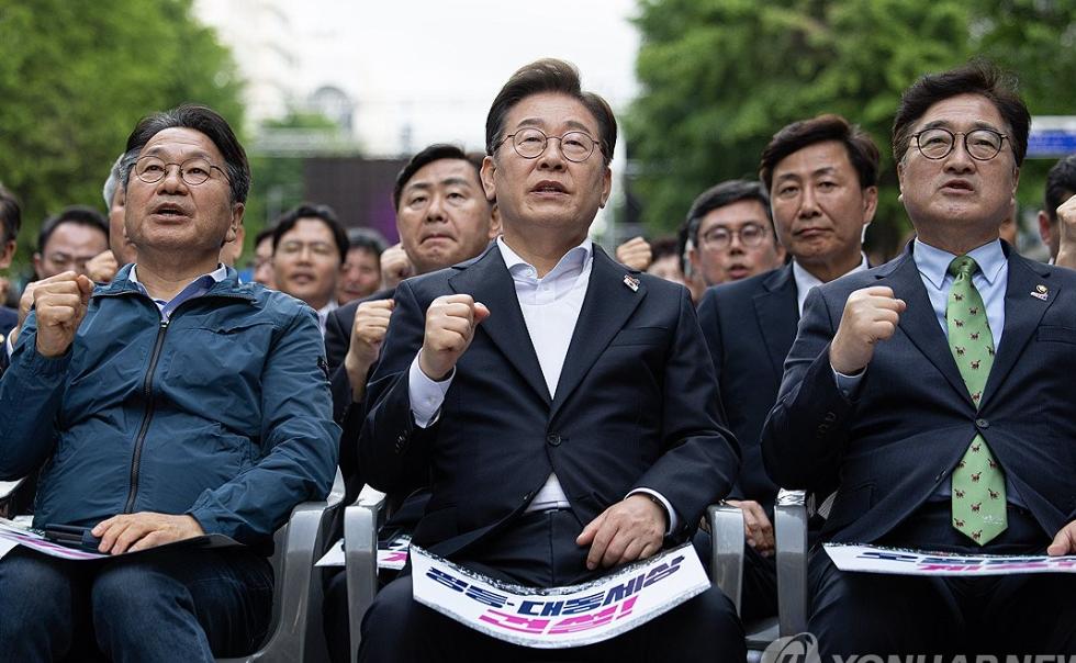 李在明这个人不简单，他已经着手开始修宪了，这次要改变的，是韩国的总统任期制度。