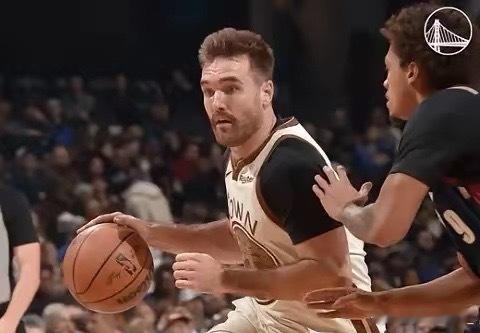 勇士捡到宝了勇士客场99-94力克骑士，赛后勇士队记Dalton Johnson