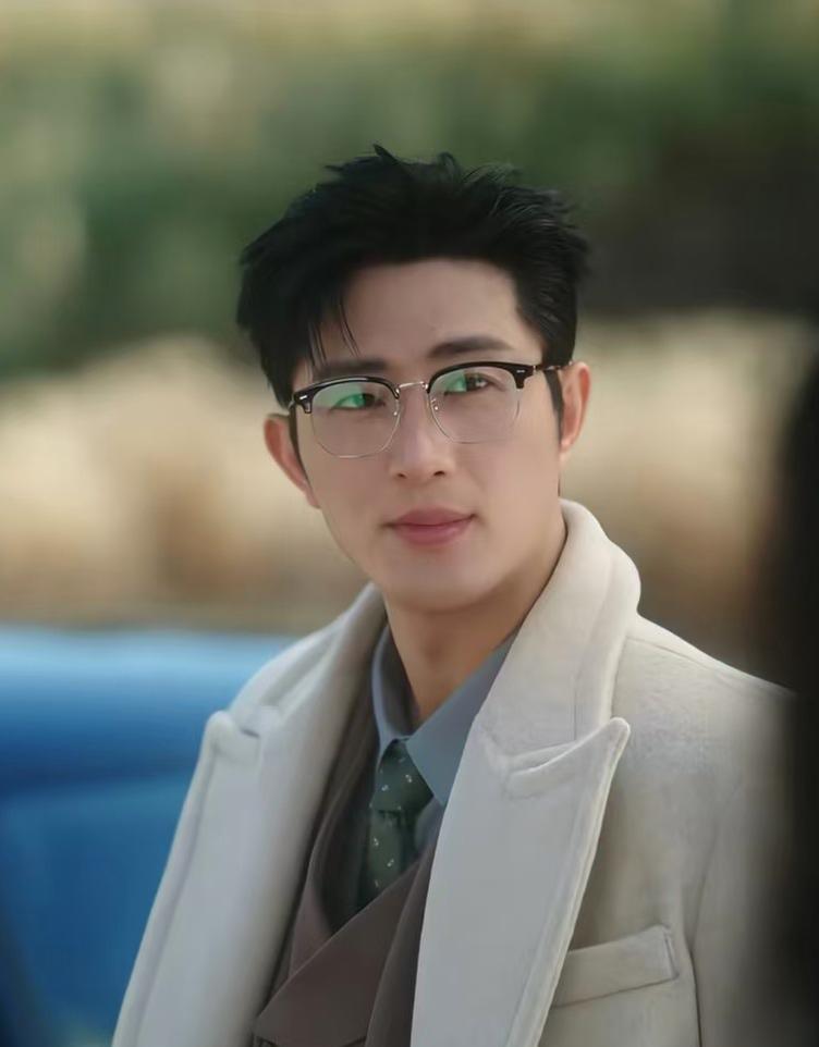 天啊！
这男主3句话撩晕全网，你家男友能比吗？
穿这么好看，离我那么远干嘛？
这