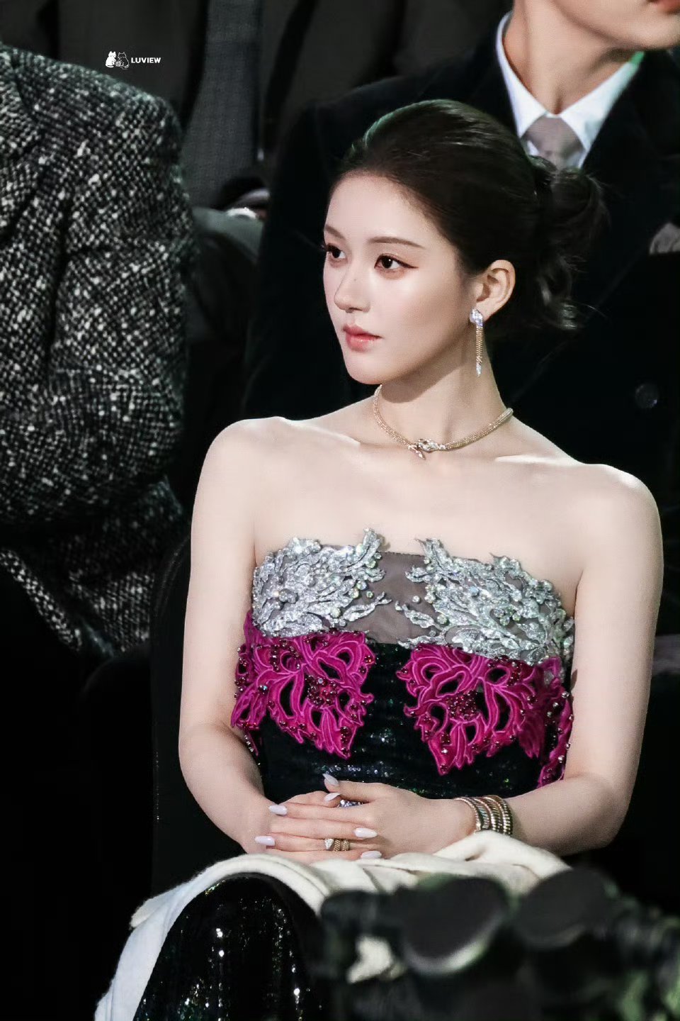 我家兔兔怎么变成蛇蛇了 