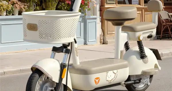 有前框 能带娃！雅迪C09新国标电动车上市：2399元