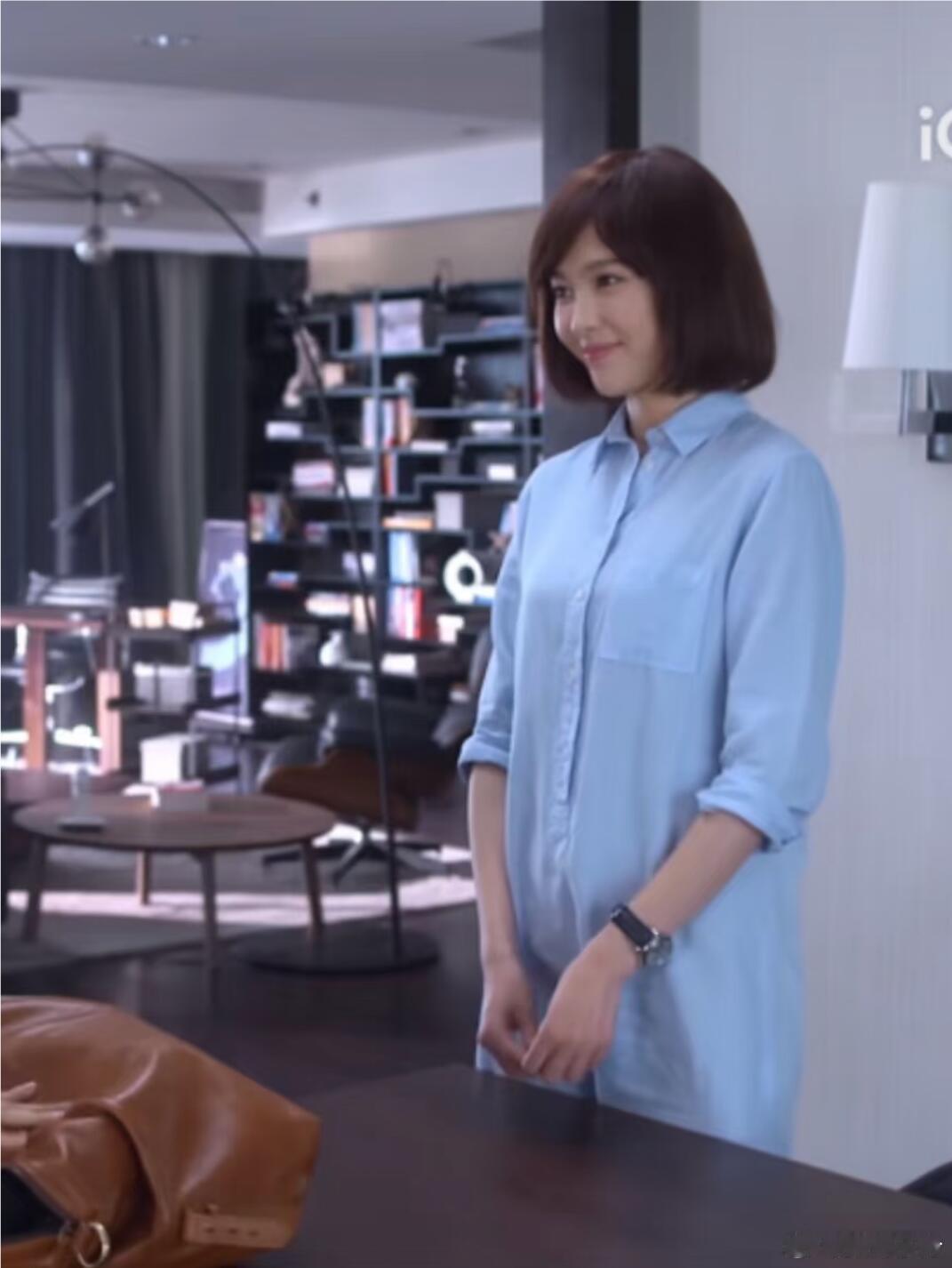 在《何以笙箫默》选角时，赵默笙一角竞争激烈，最初并非唐嫣。导演刘俊杰看好戚薇，觉