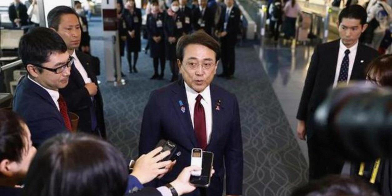 日本这是要疯了吗？
 
根据日本共同社在12月18日深夜的披露，首相高市早苗办公