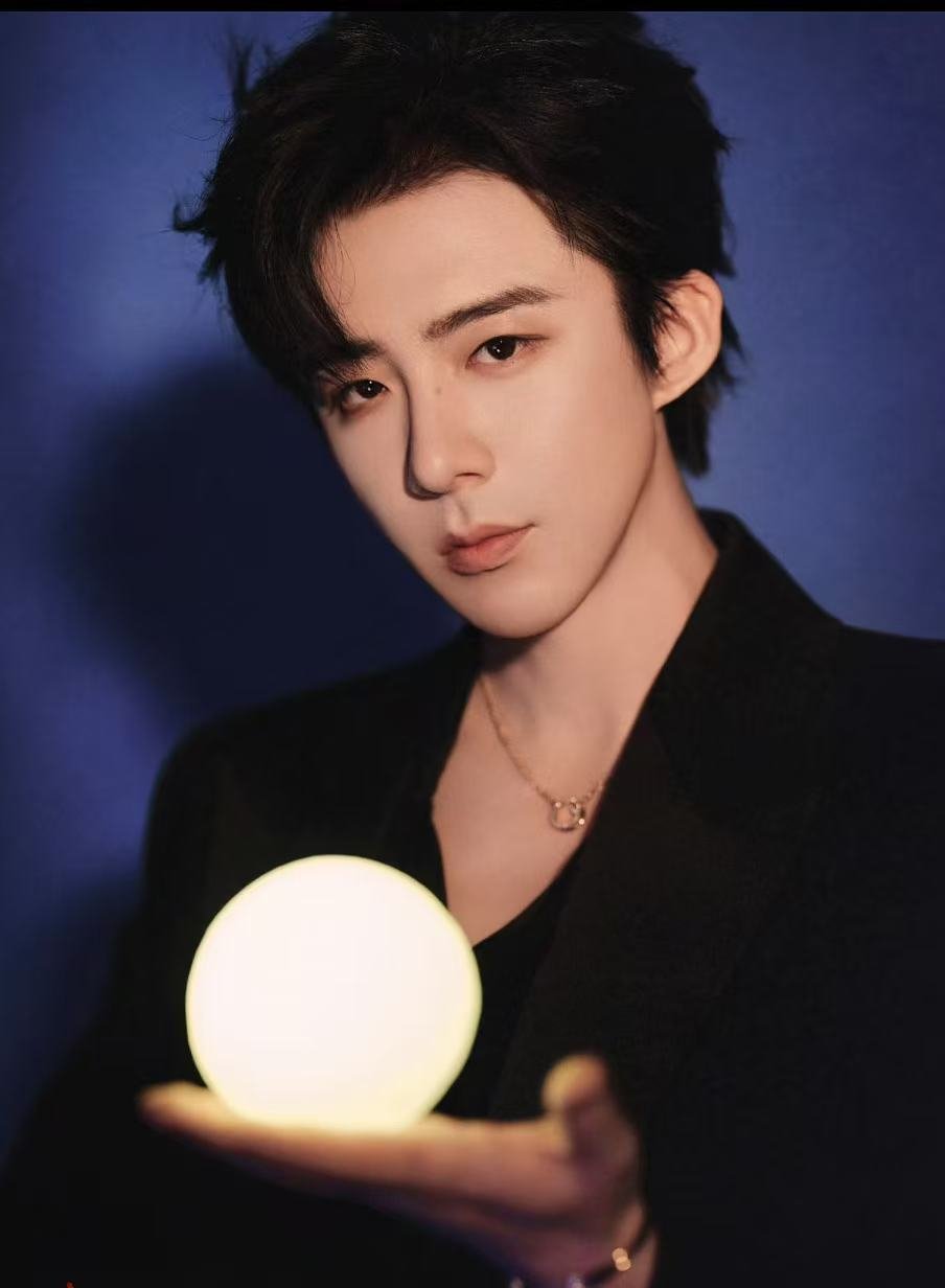 黄浦江上空惊现刘宇宁飞艇 这是圈外人都要震惊一下的程度吧，没有想到的就是居然在黄